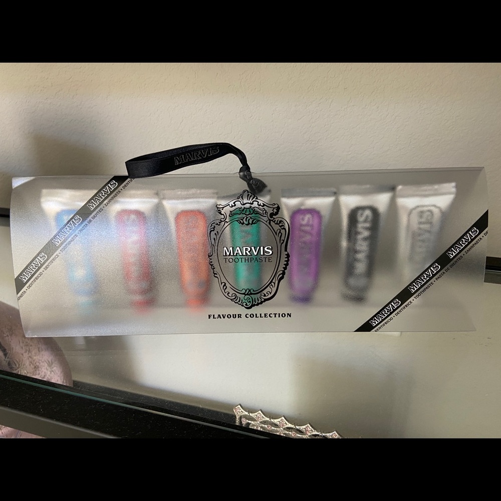 Marvis 7 days of flavor toothpaste set